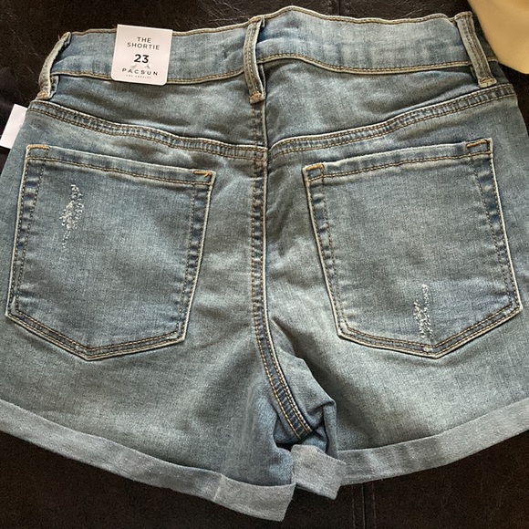 PacSun “the shortie” shorts size 23 never have been worn! - Picture 4 of 4
